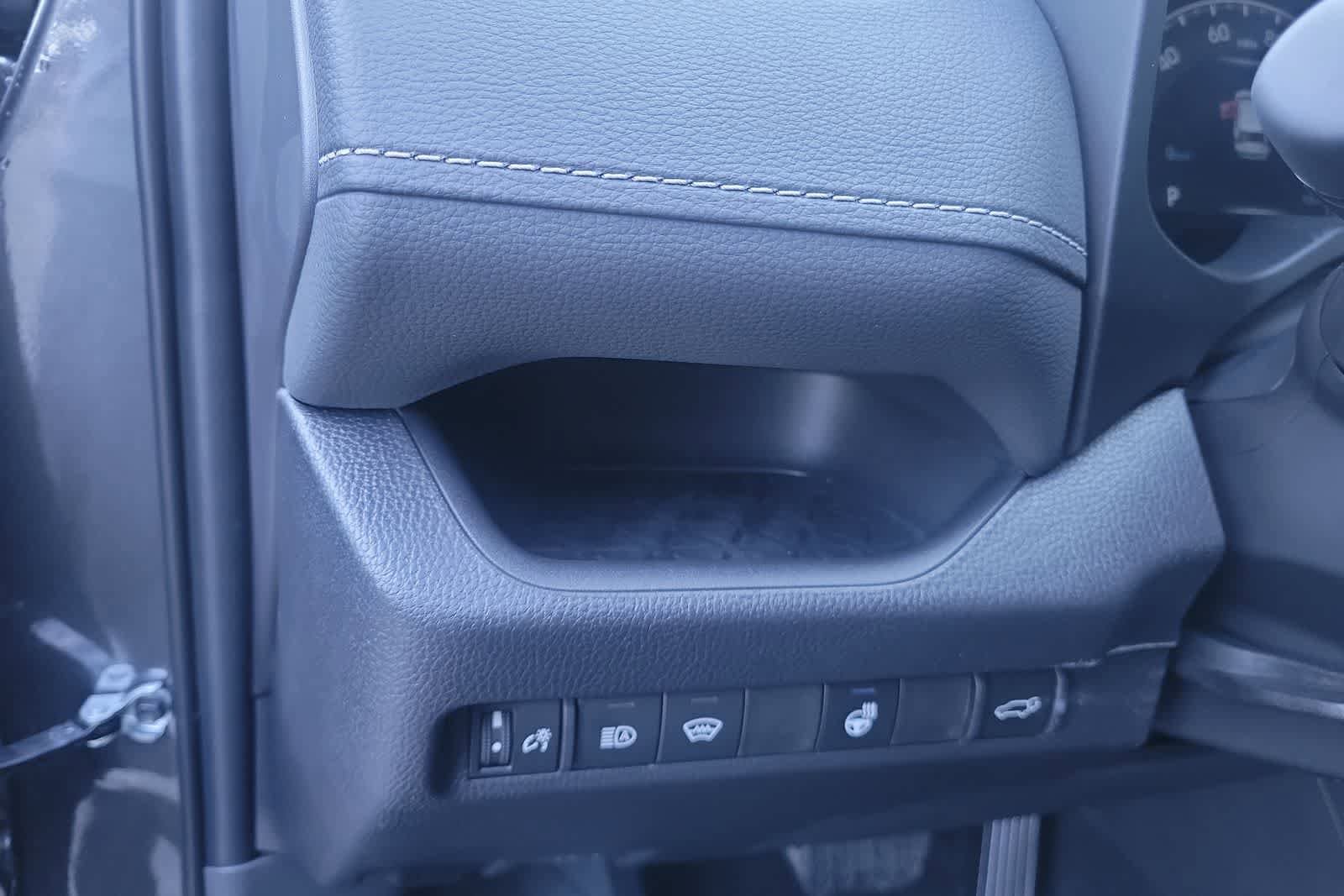 Thumbnail: 2025 Toyota RAV4 - 20