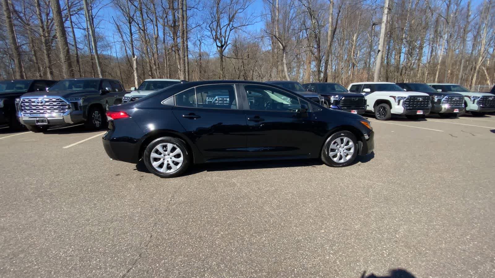 Thumbnail: 2025 Toyota Corolla - 17