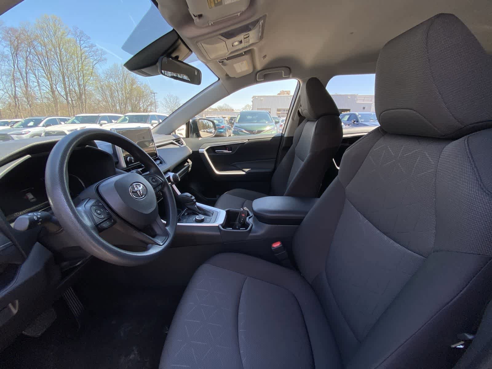 Thumbnail: 2025 Toyota RAV4 - 19