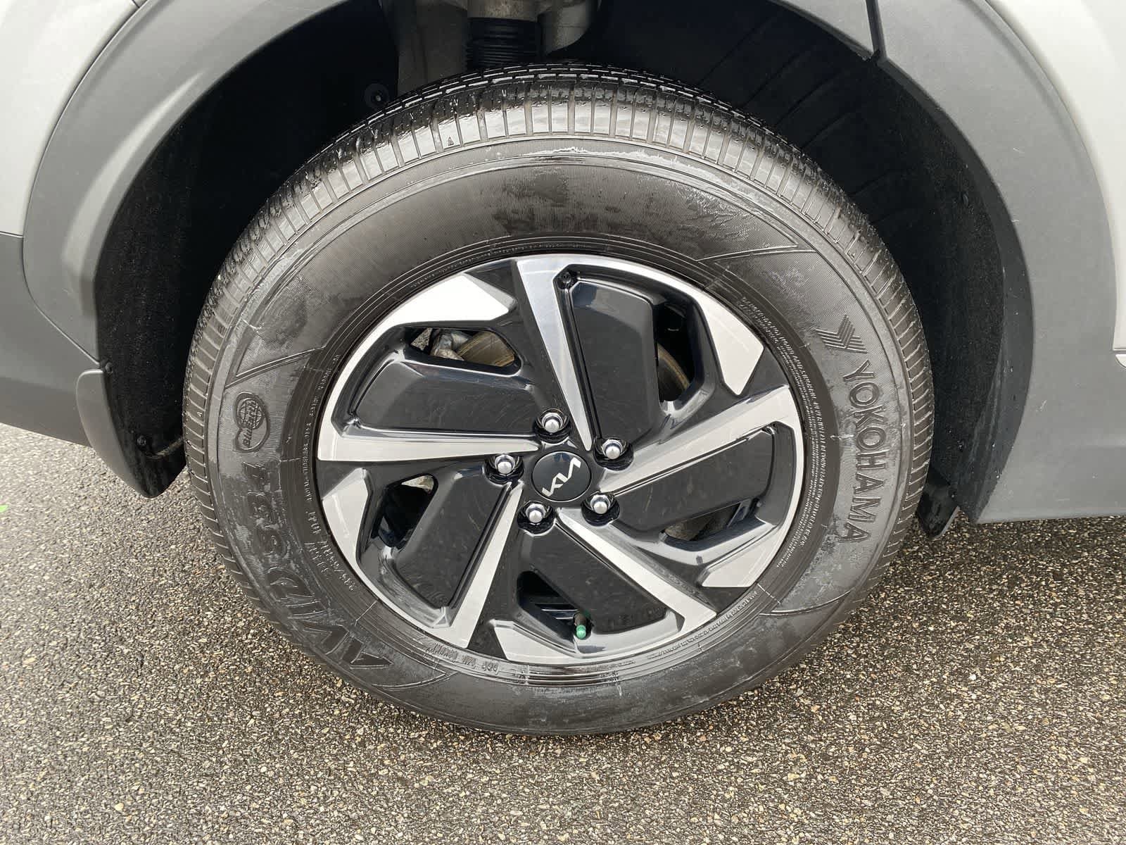 Thumbnail: 2023 Kia Sportage - 16