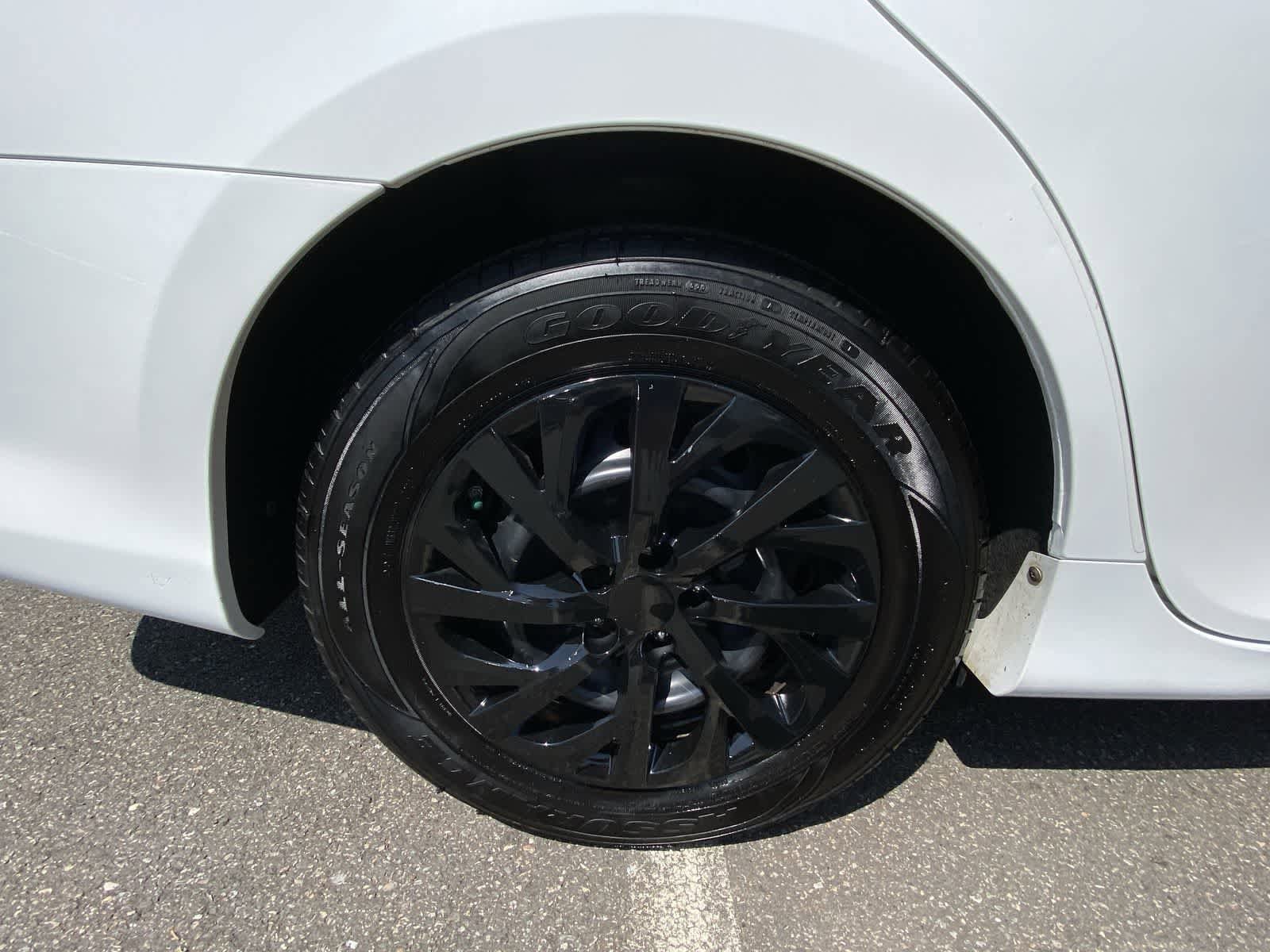 Thumbnail: 2013 Toyota Camry - 13