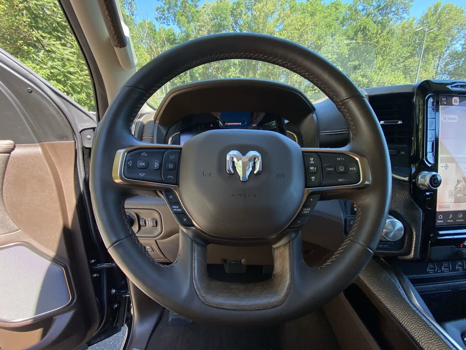 Thumbnail: 2025 RAM 1500 - 27