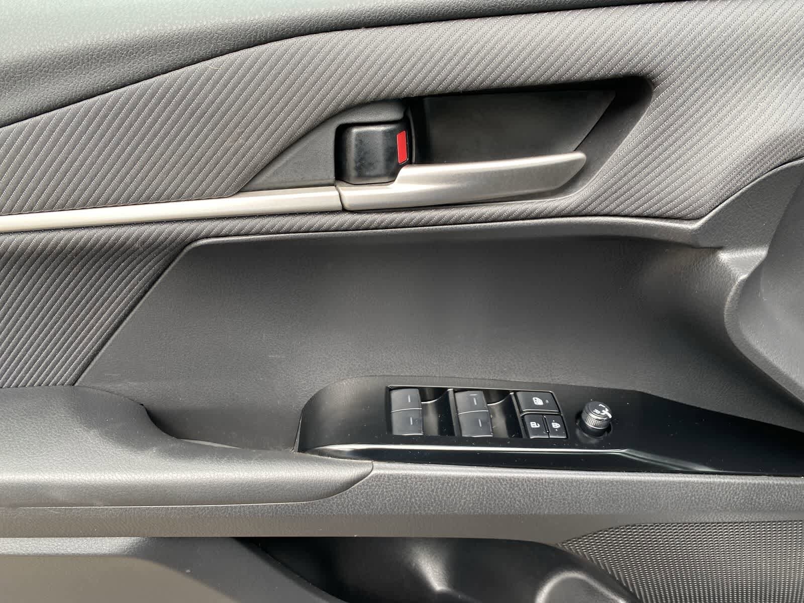 Thumbnail: 2025 Toyota Camry - 15