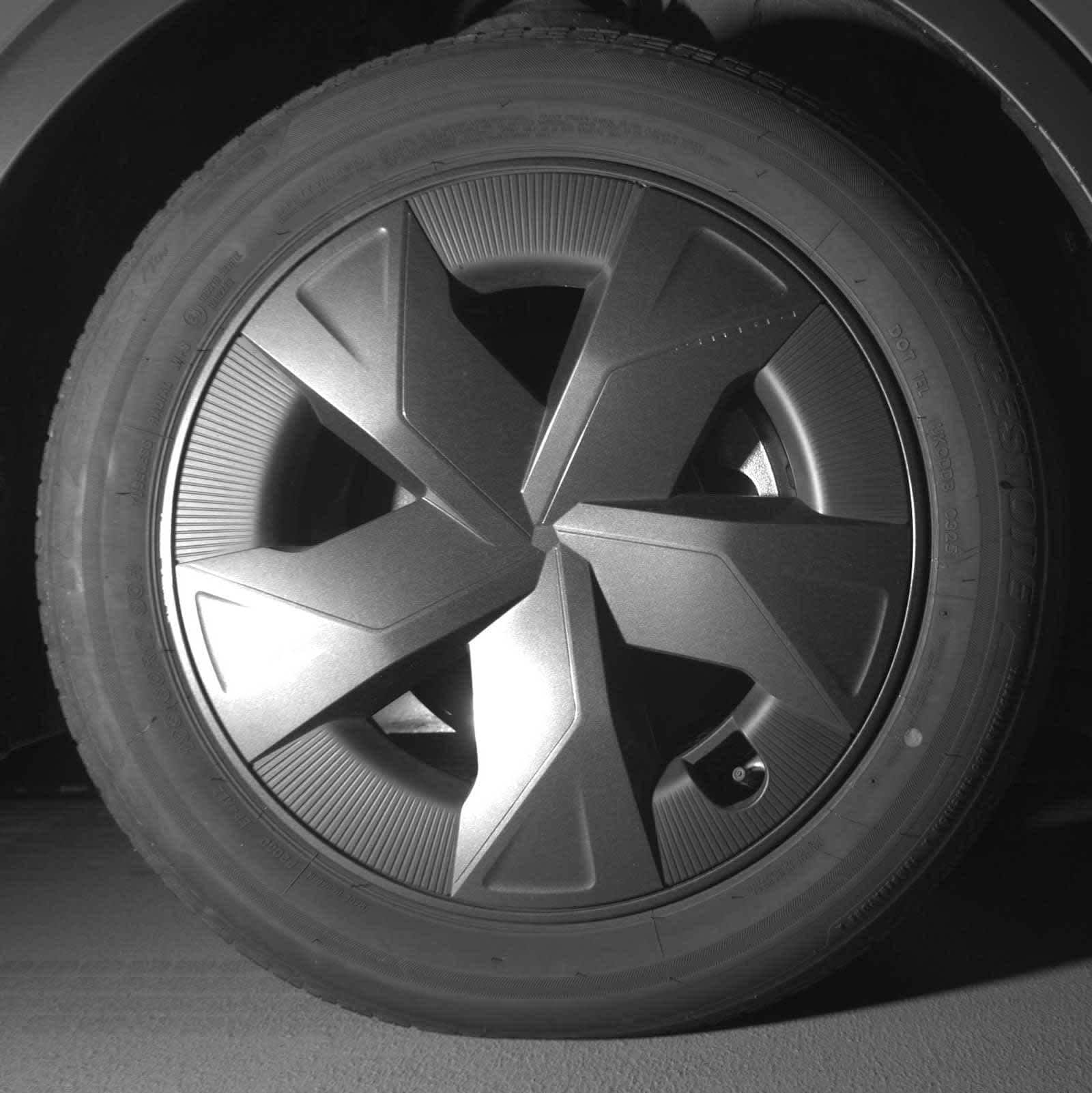 Thumbnail: 2025 Toyota Prius - 15