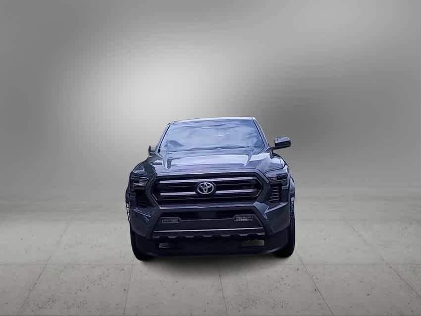 2025 Toyota Tacoma SR5 3