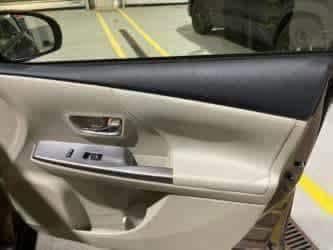 Thumbnail: 2015 Toyota Prius v - 18