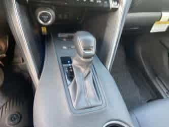 Thumbnail: 2023 Toyota Venza - 28