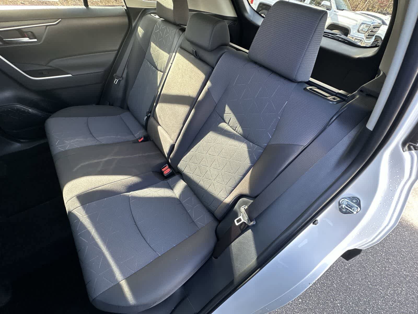 Thumbnail: 2025 Toyota RAV4 - 30