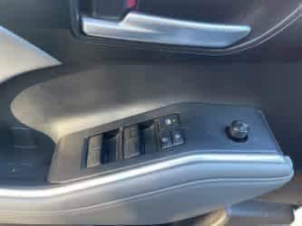 Thumbnail: 2021 Toyota Highlander - 23