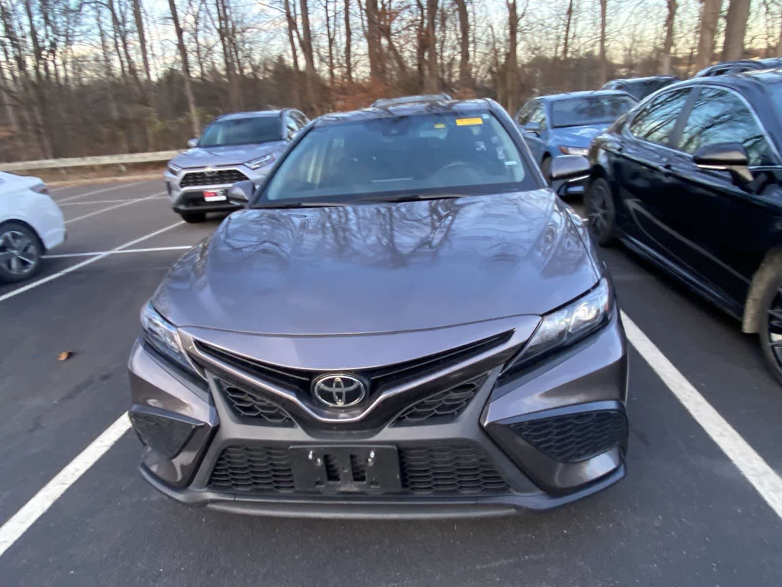 2023 Toyota Camry SE photo 2