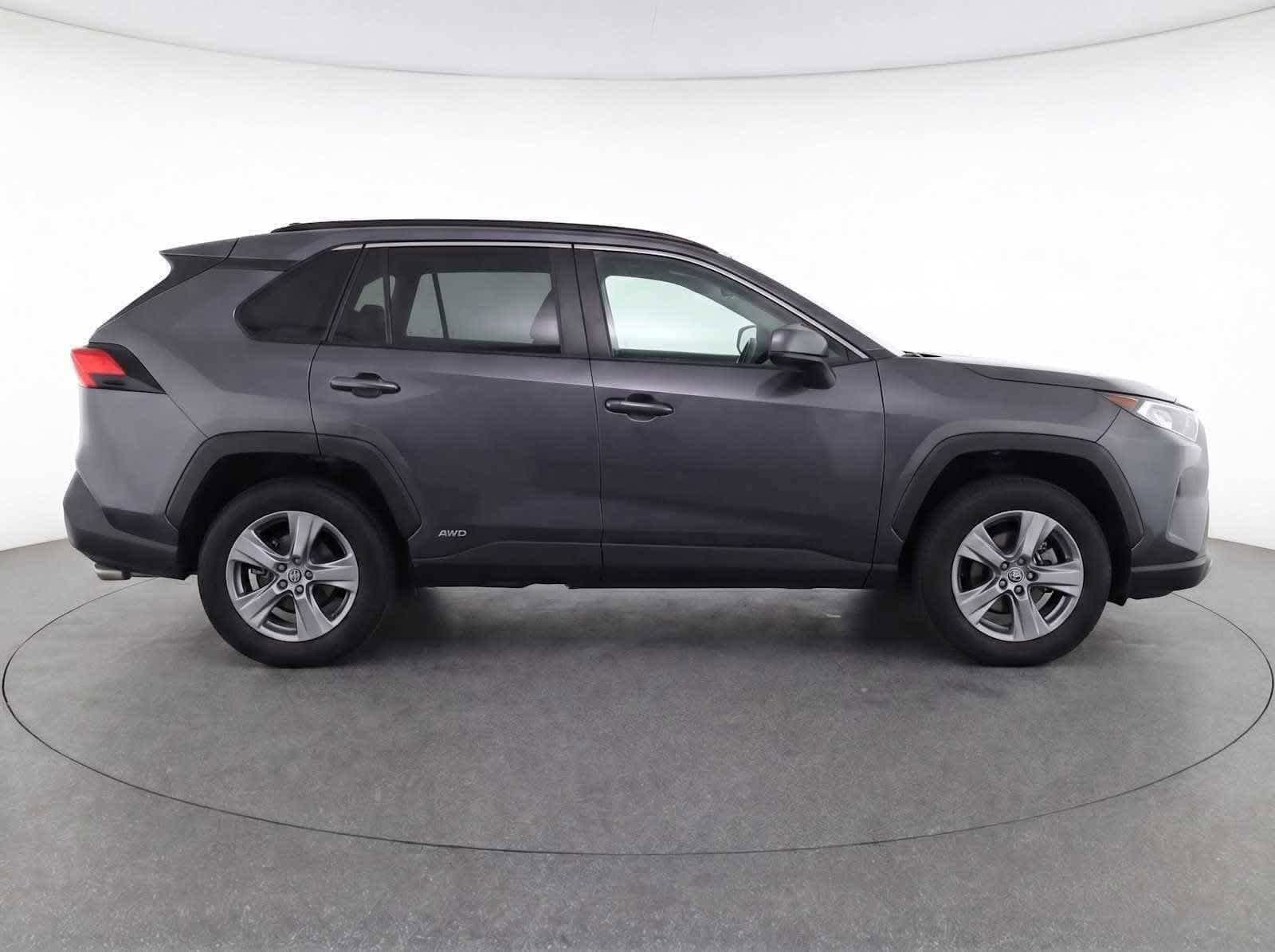 Thumbnail: 2024 Toyota RAV4 - 8