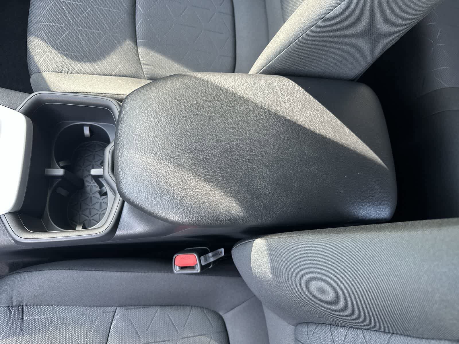 Thumbnail: 2025 Toyota RAV4 - 23