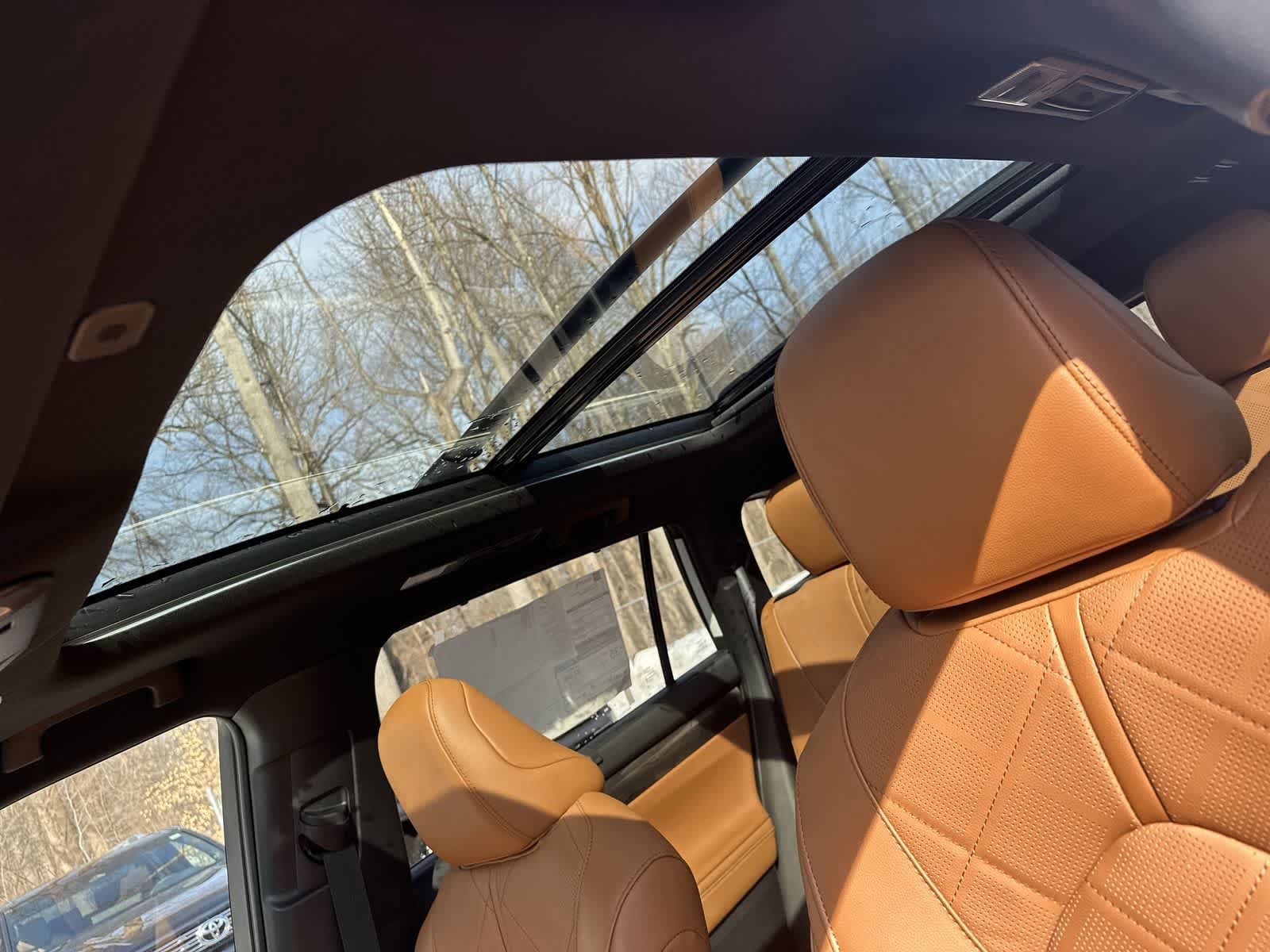 Thumbnail: 2025 Toyota Highlander - 35