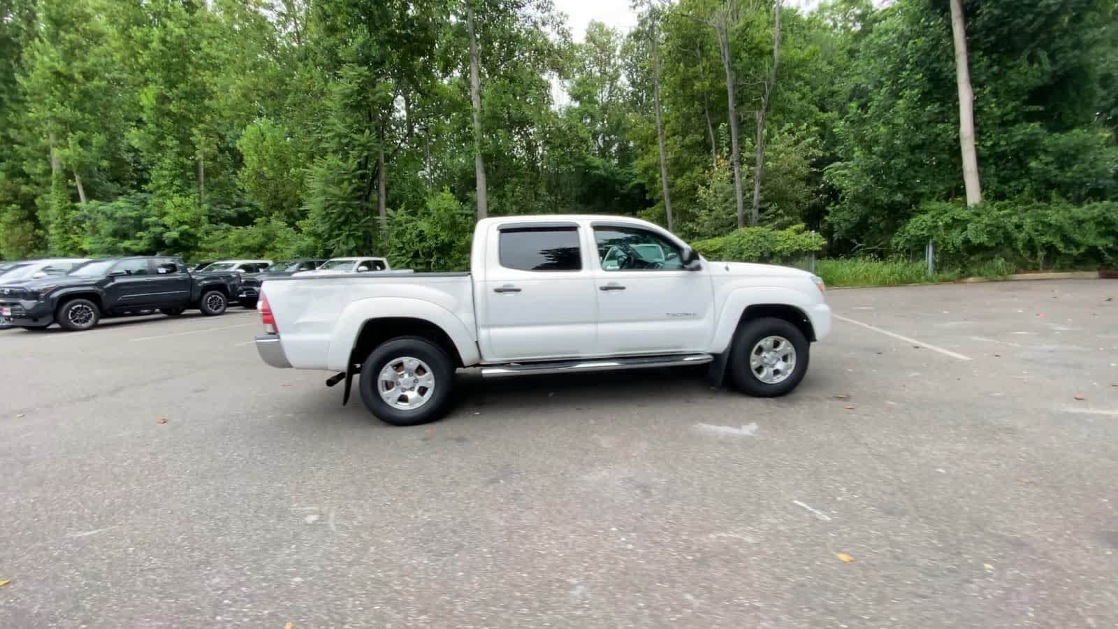 Thumbnail: 2013 Toyota Tacoma - 9