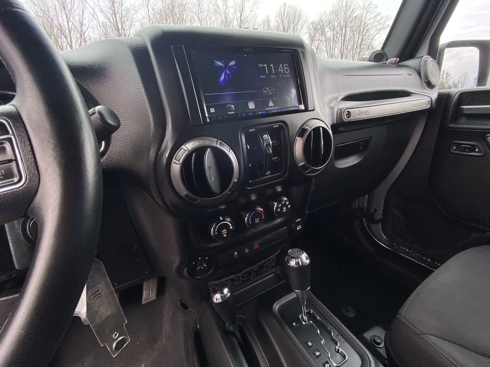 Thumbnail: 2014 Jeep Wrangler - 22