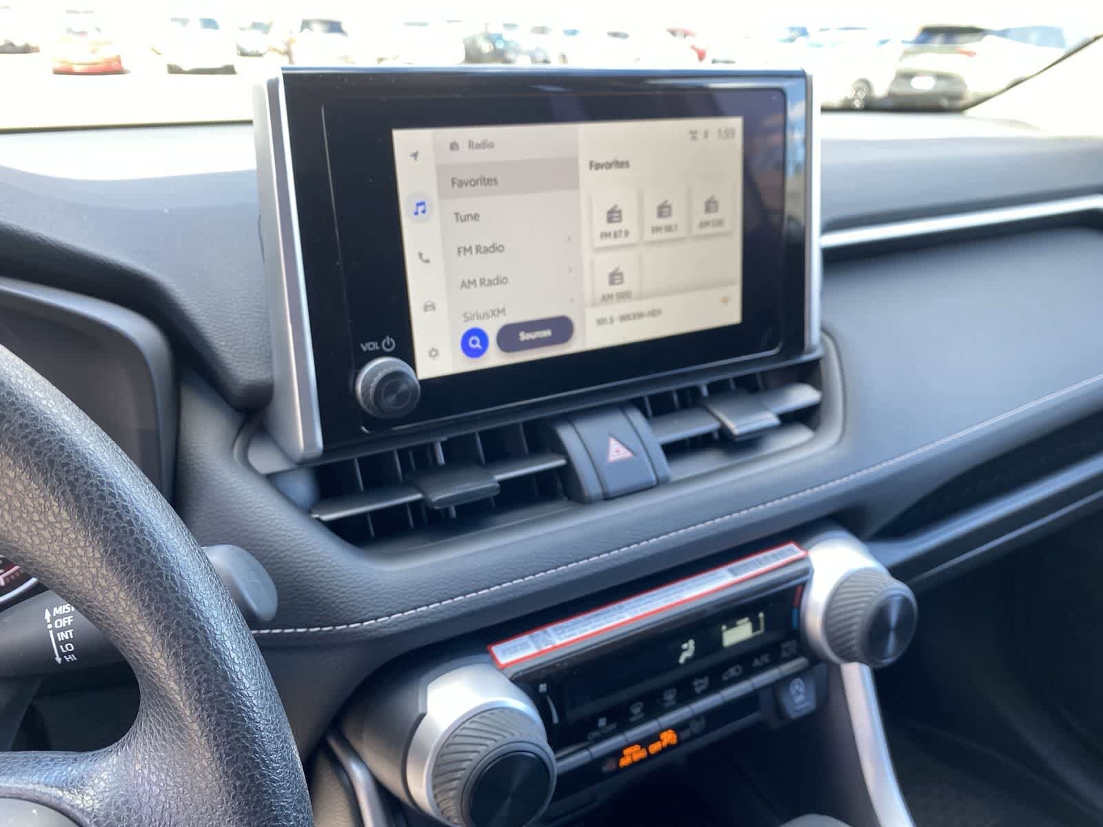 Thumbnail: 2025 Toyota RAV4 - 28