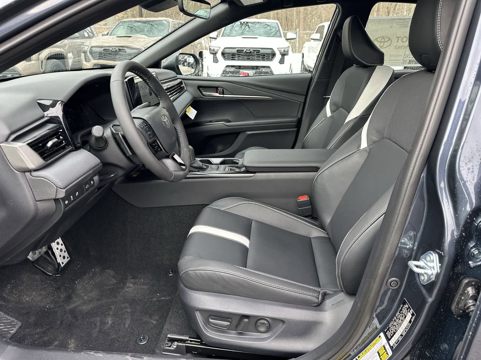 Thumbnail: 2026 Toyota Camry - 31