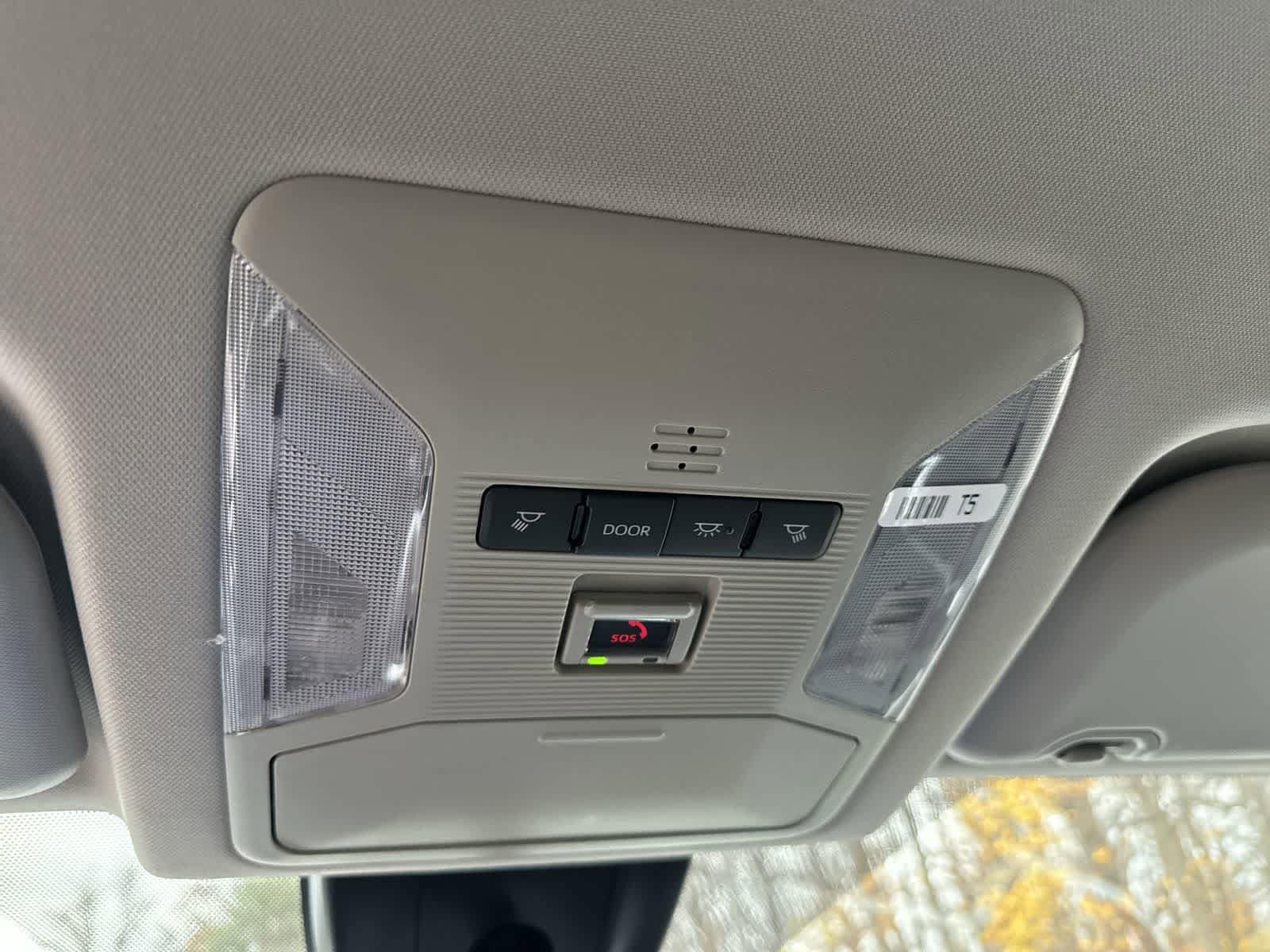 Thumbnail: 2025 Toyota RAV4 - 24