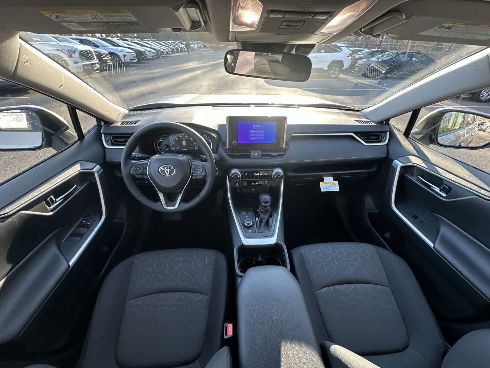 Thumbnail: 2025 Toyota RAV4 - 34