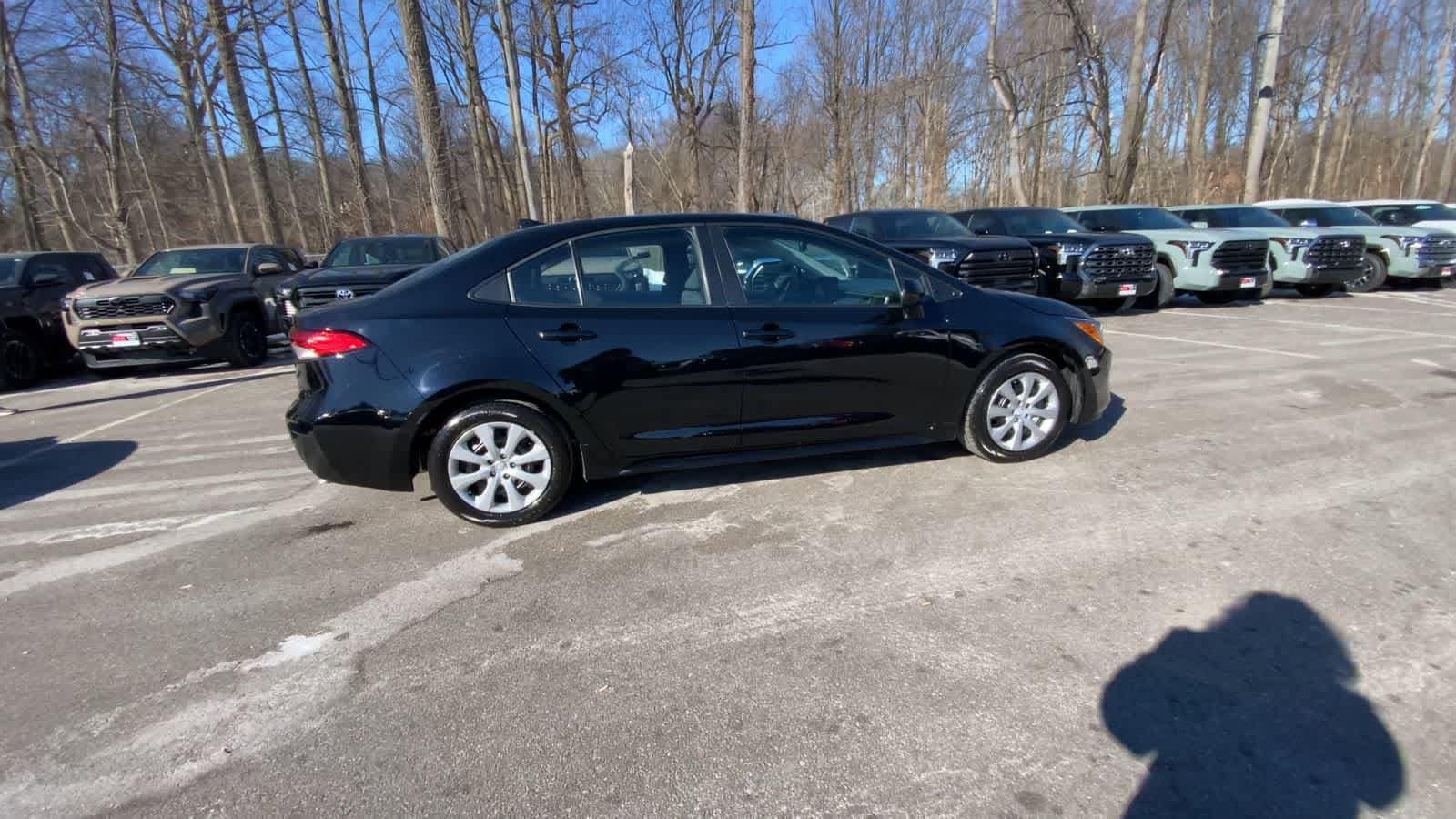 Thumbnail: 2024 Toyota Corolla - 9