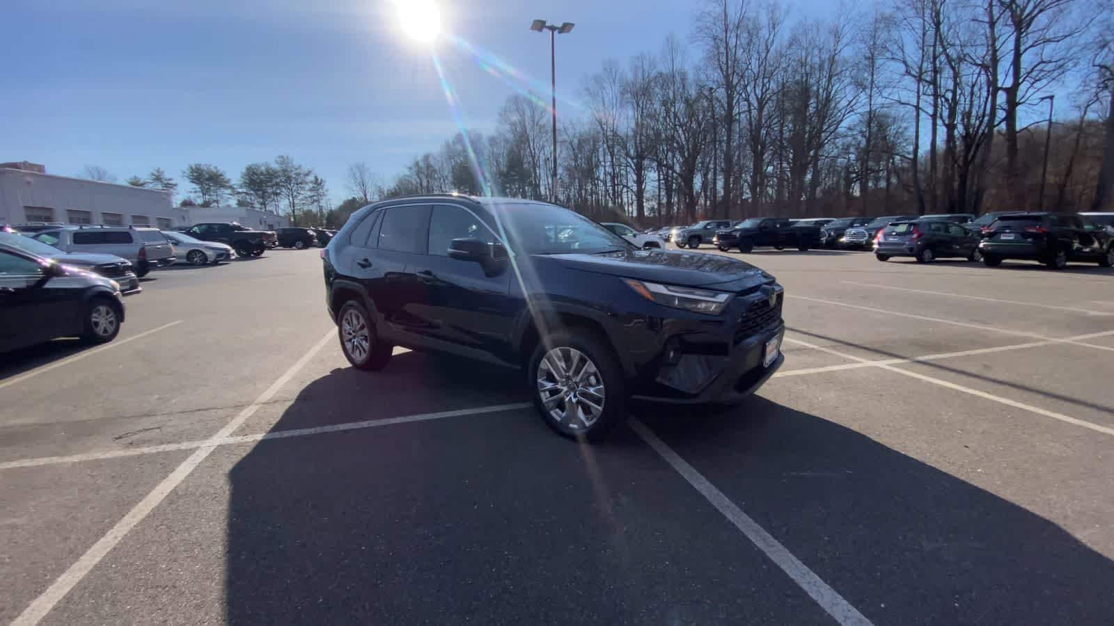 Thumbnail: 2025 Toyota RAV4 - 6