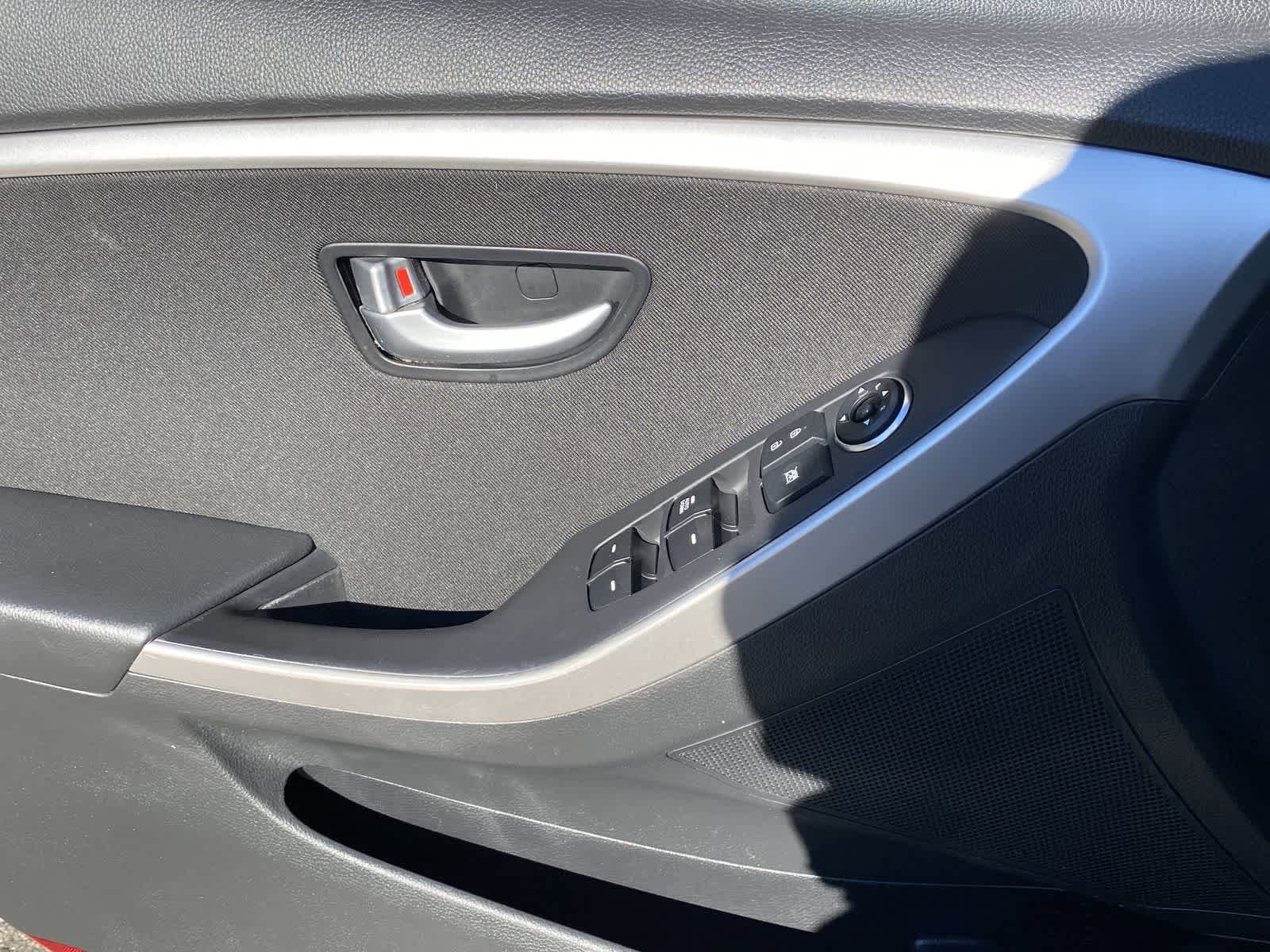 Thumbnail: 2016 Hyundai Elantra - 21