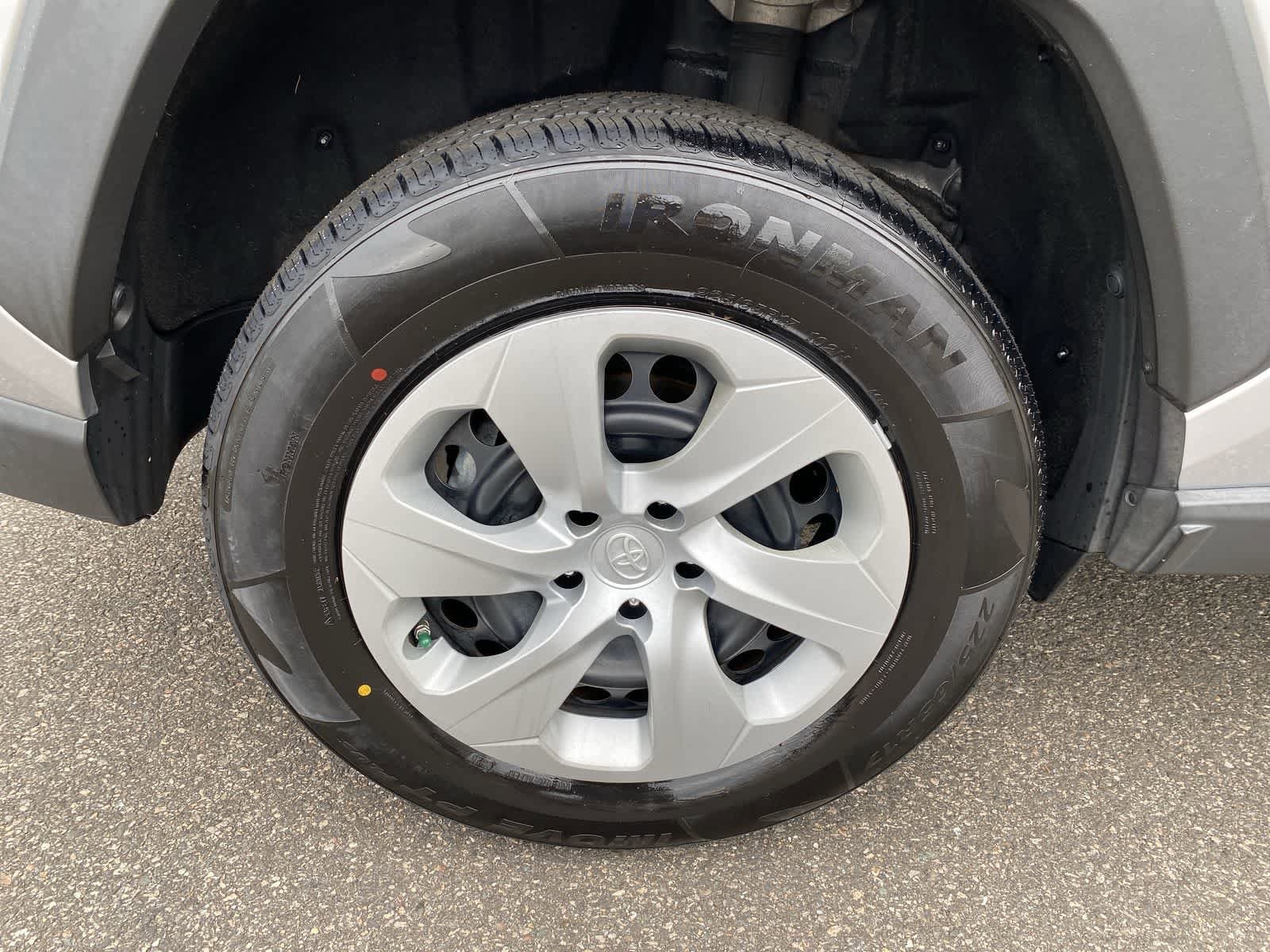 Thumbnail: 2019 Toyota RAV4 - 13