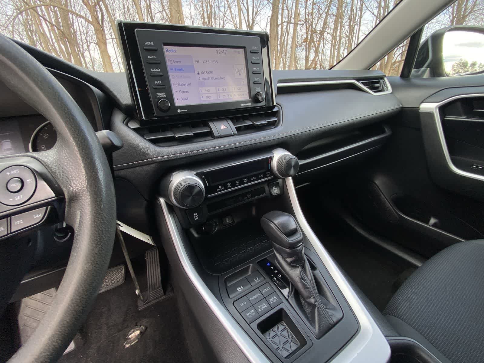 Thumbnail: 2020 Toyota RAV4 - 29