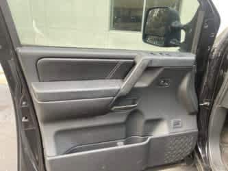 Thumbnail: 2014 Nissan Titan - 9