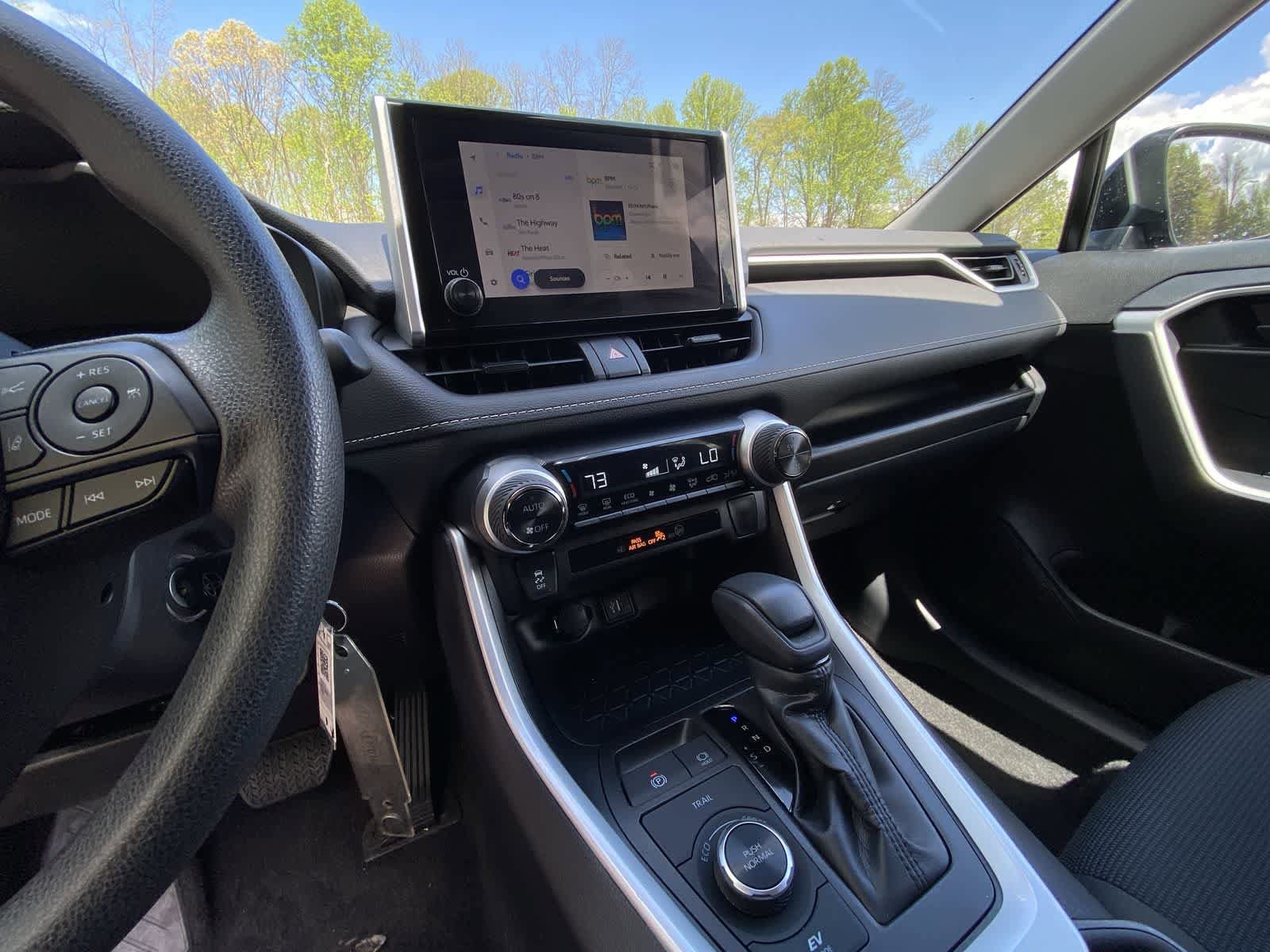 Thumbnail: 2025 Toyota RAV4 - 22