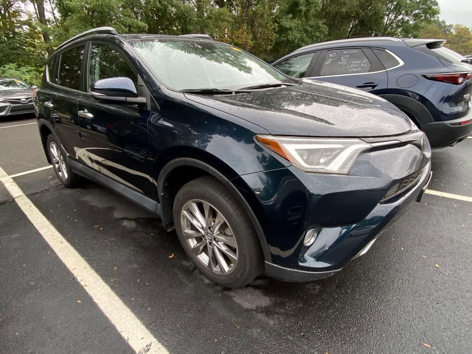 Thumbnail: 2017 Toyota RAV4 - 3