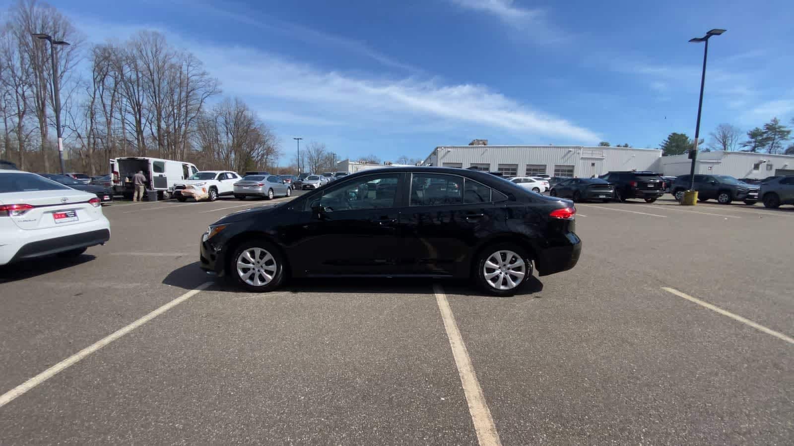 Thumbnail: 2025 Toyota Corolla - 8