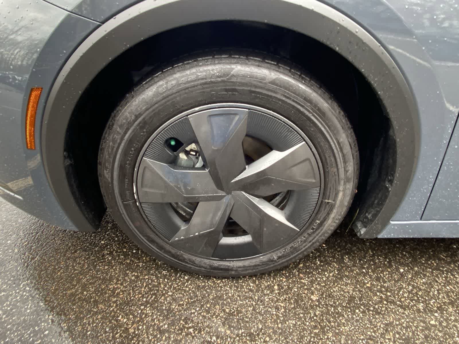 Thumbnail: 2025 Toyota Prius - 11