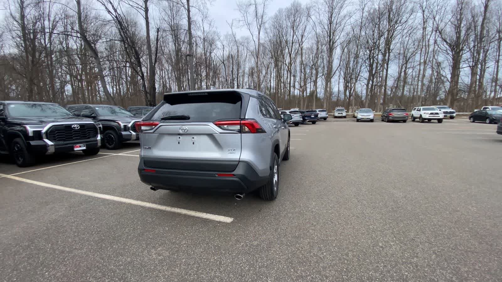 Thumbnail: 2025 Toyota RAV4 - 18