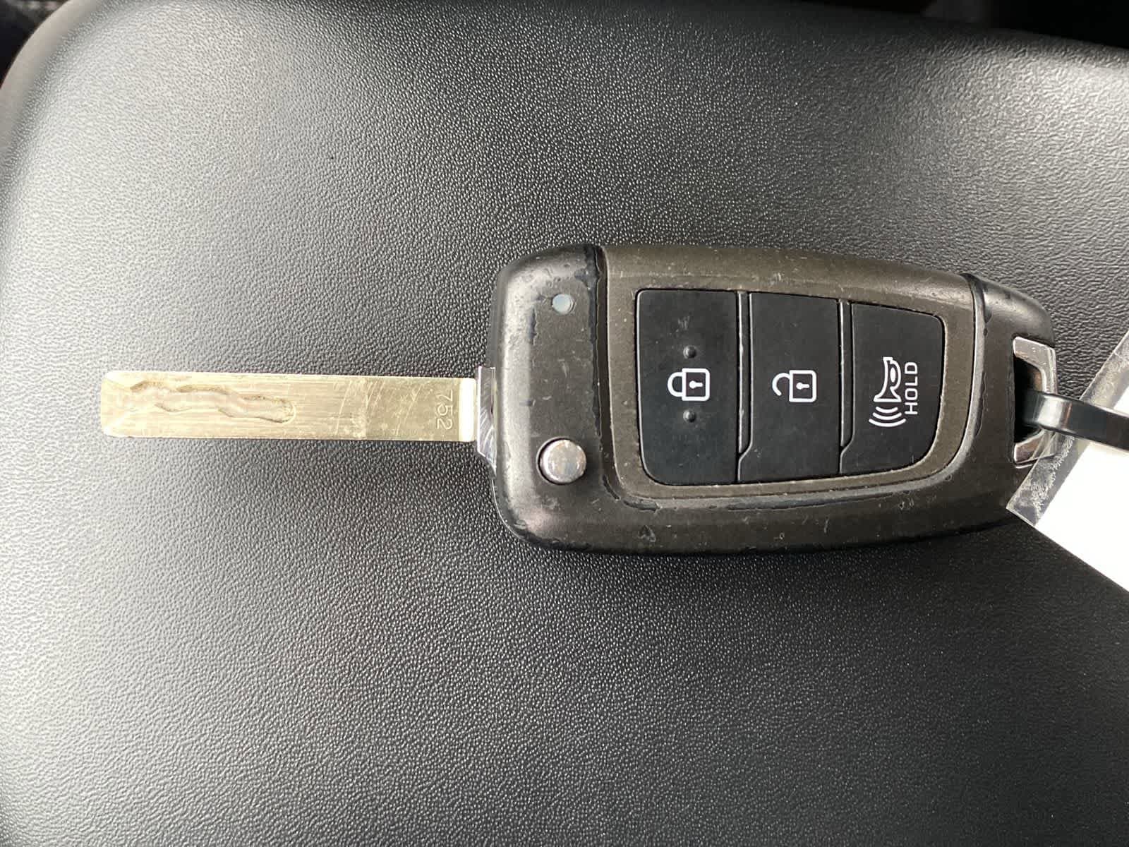 Thumbnail: 2023 Hyundai Venue - 31