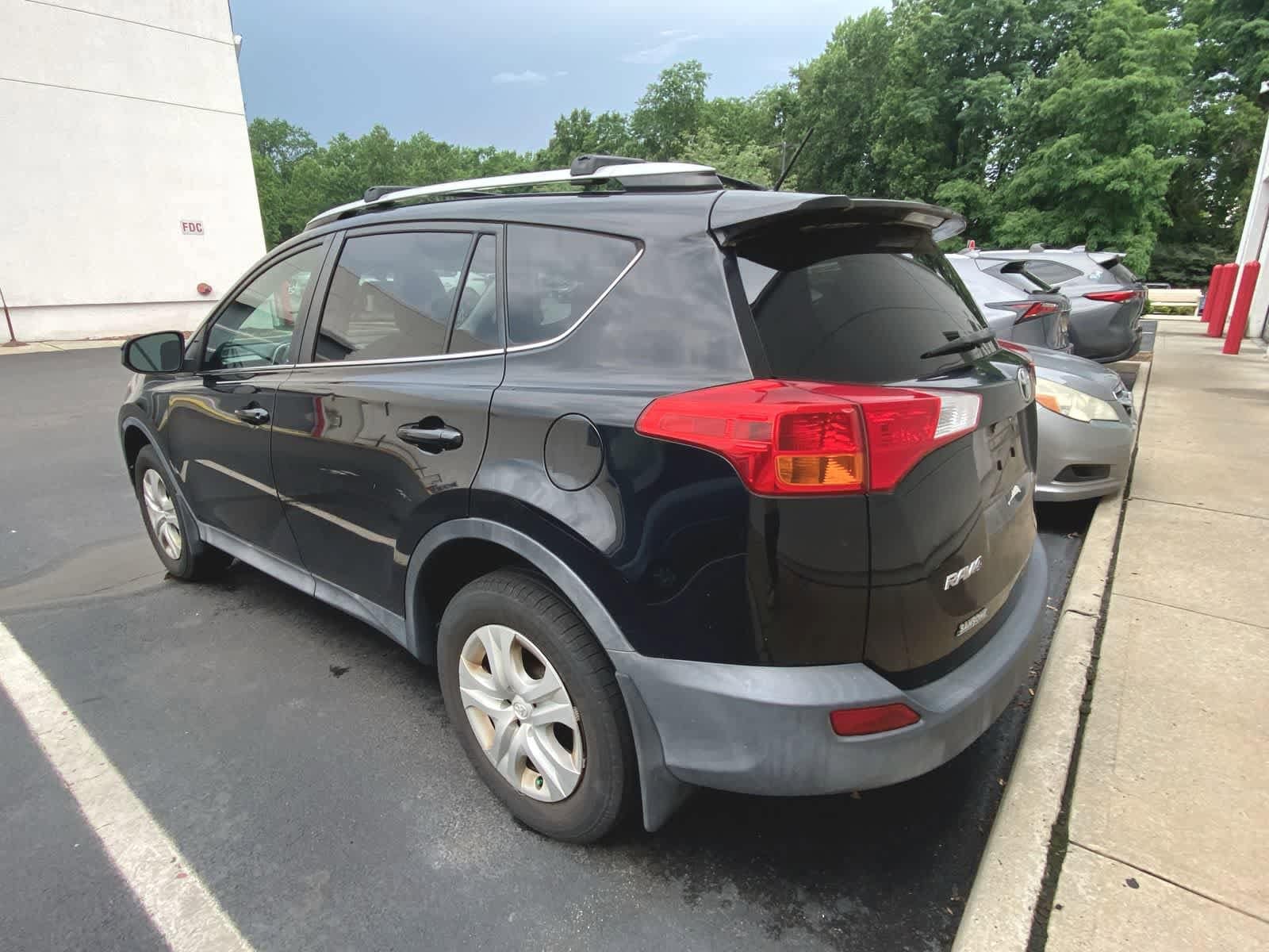 Thumbnail: 2014 Toyota RAV4 - 9