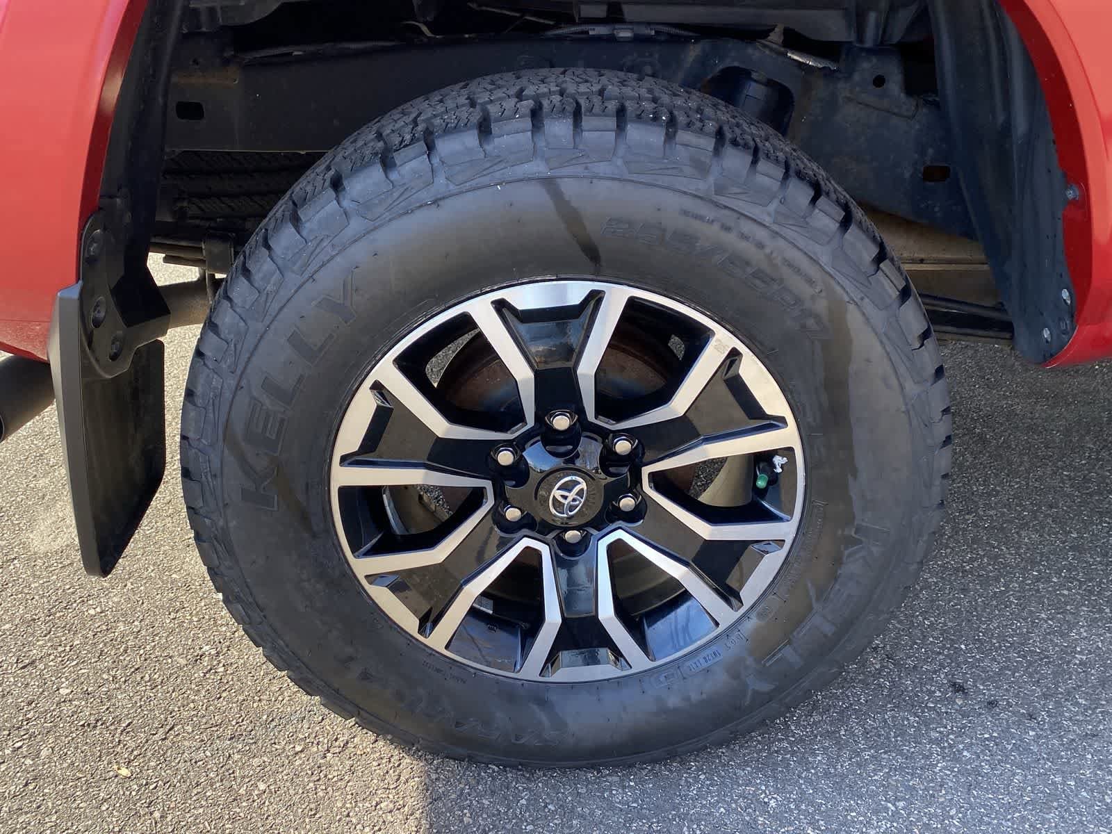 Thumbnail: 2022 Toyota Tacoma - 18