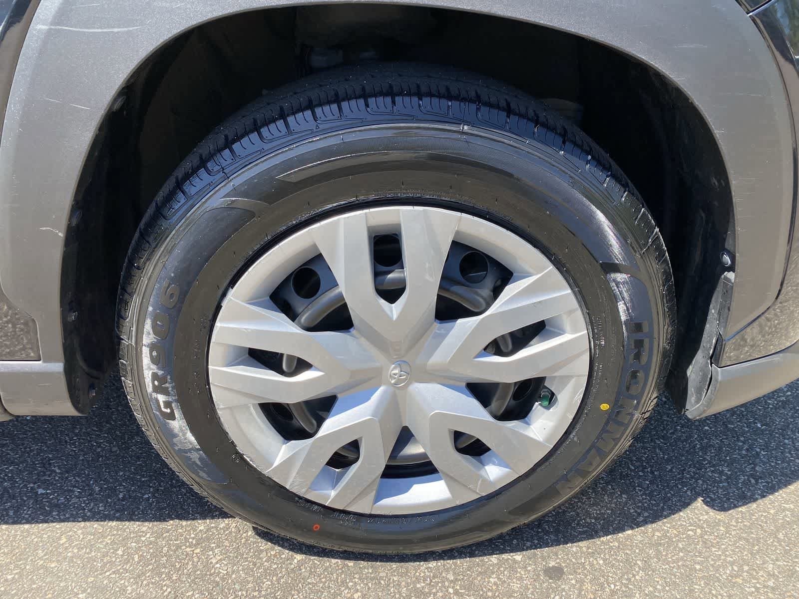 Thumbnail: 2023 Toyota Corolla Cross - 15