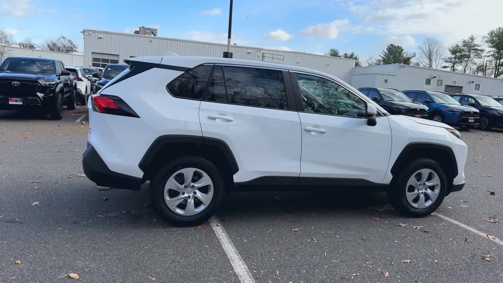 Thumbnail: 2025 Toyota RAV4 - 10