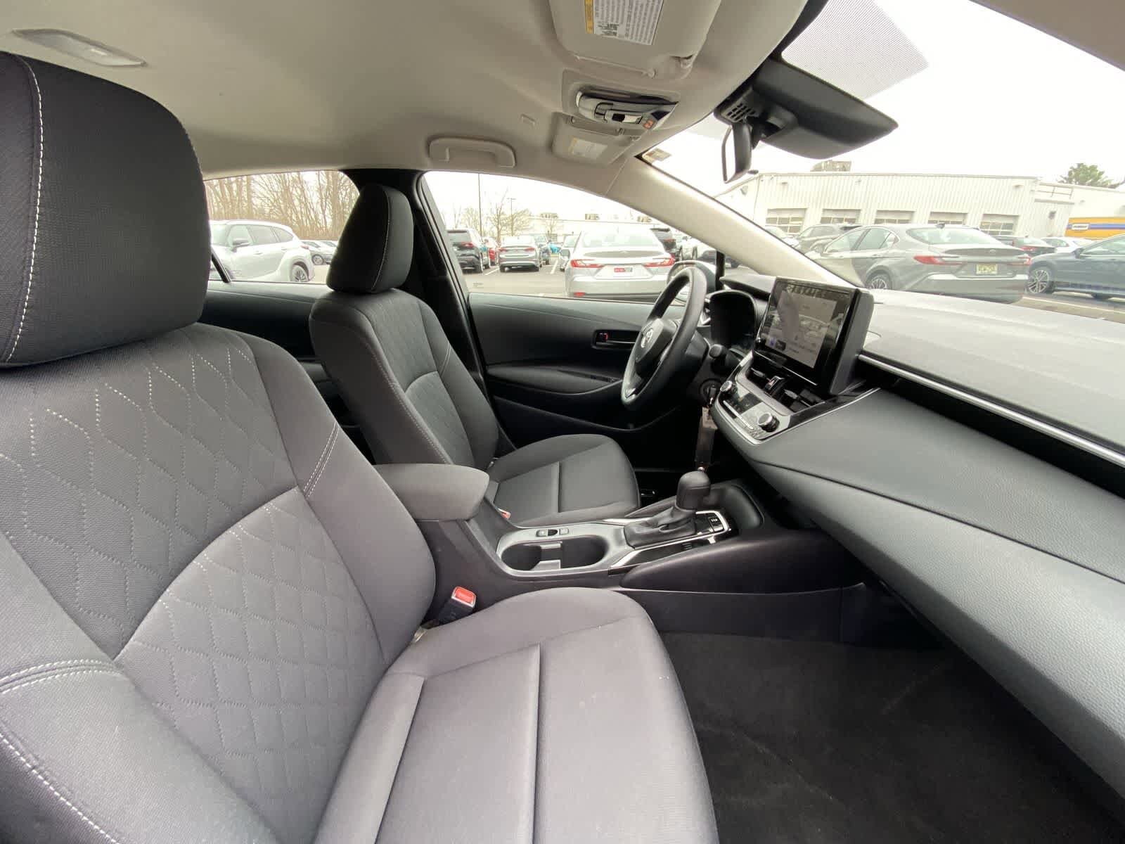 Thumbnail: 2025 Toyota Corolla - 24