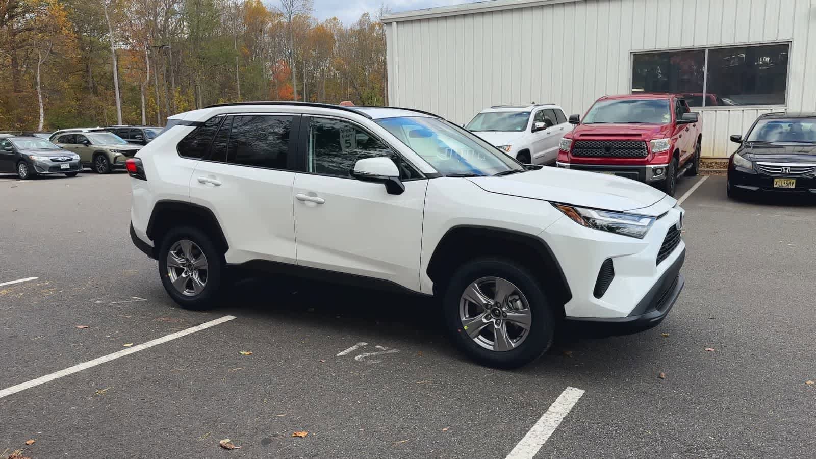 Thumbnail: 2025 Toyota RAV4 - 2