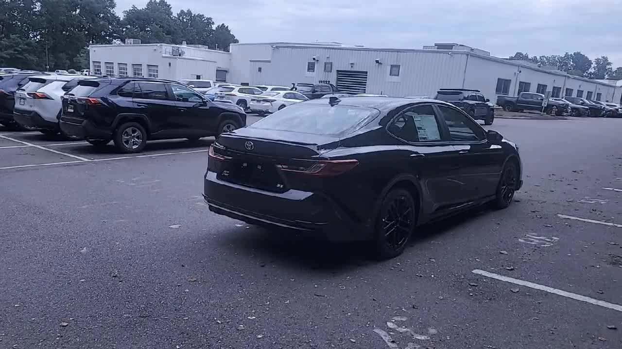 Thumbnail: 2025 Toyota Camry - 8