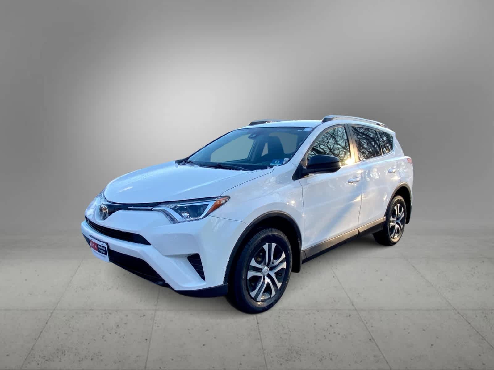 Thumbnail: 2018 Toyota RAV4 - 6