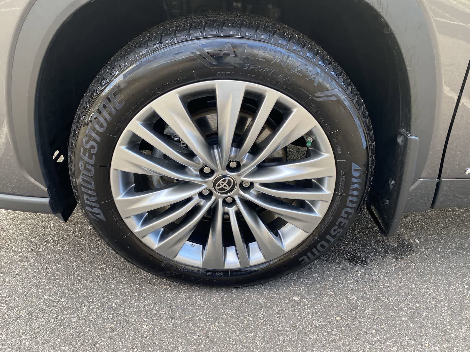 Thumbnail: 2025 Toyota Highlander - 16