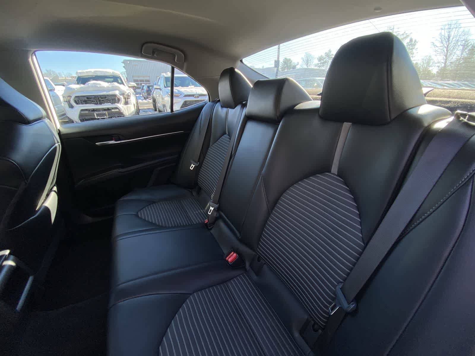 Thumbnail: 2023 Toyota Camry - 30