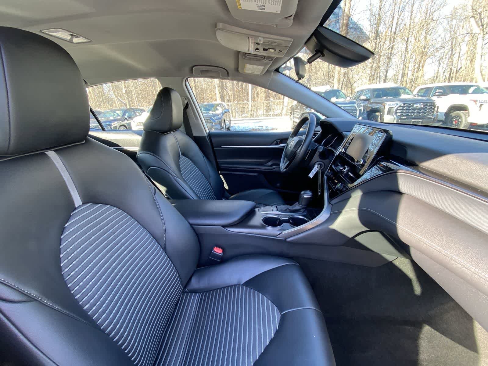 Thumbnail: 2023 Toyota Camry - 28