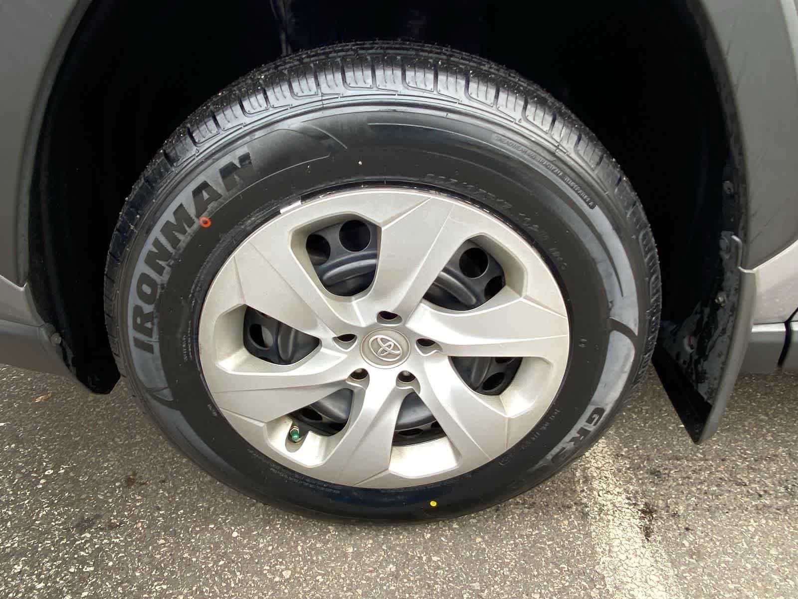 Thumbnail: 2021 Toyota RAV4 - 18