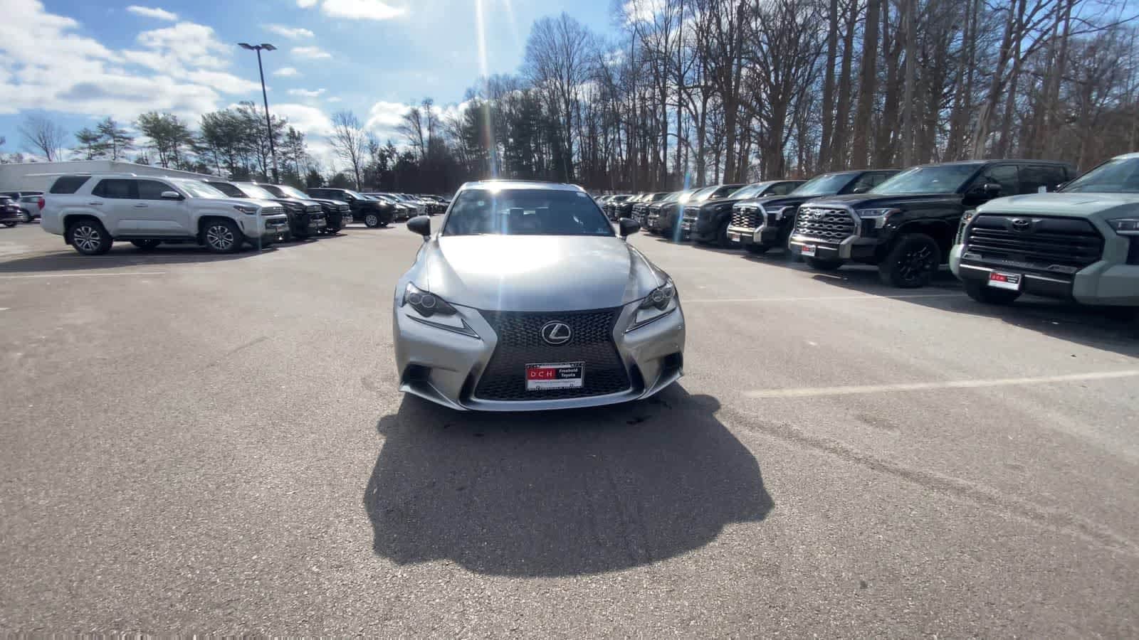 Thumbnail: 2016 Lexus IS - 11