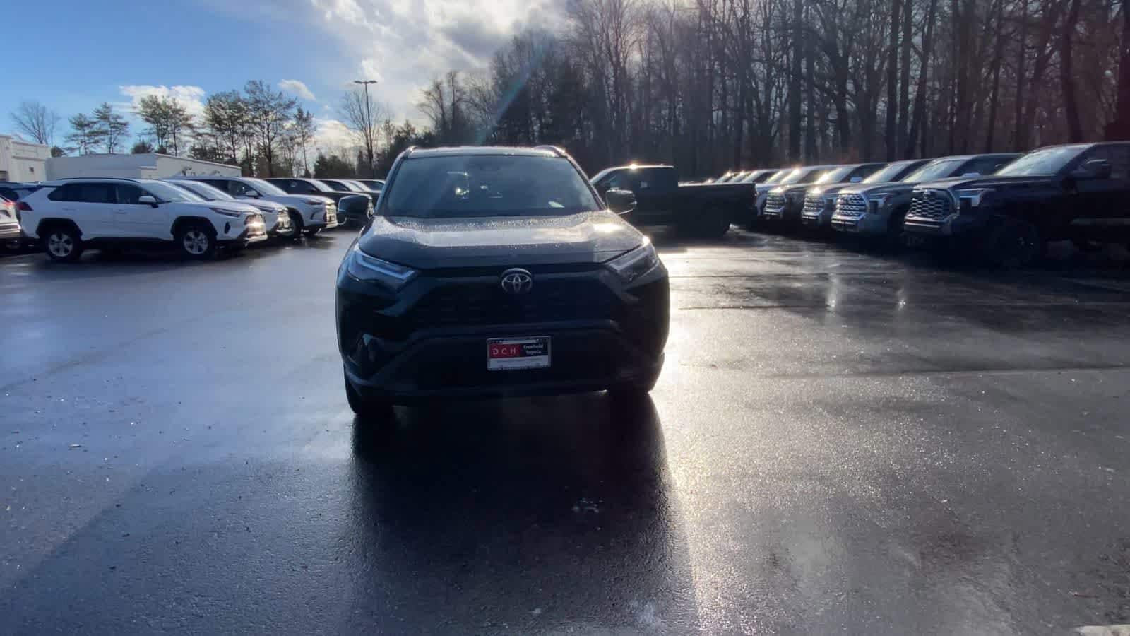 Thumbnail: 2024 Toyota RAV4 - 10