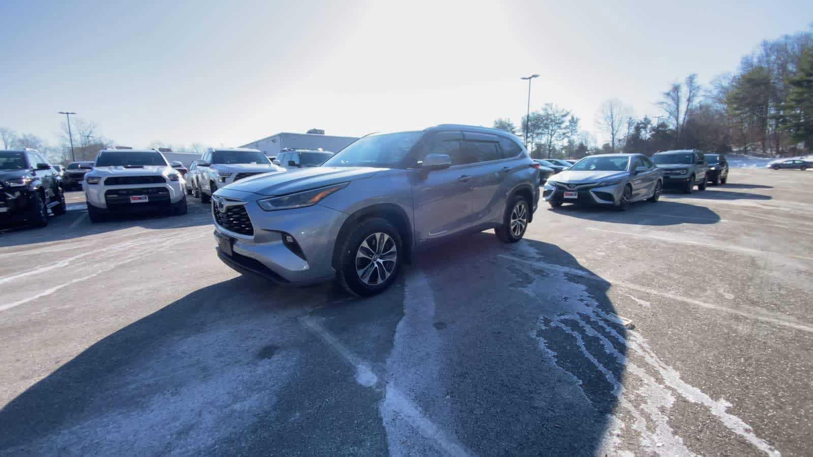 Thumbnail: 2021 Toyota Highlander - 8